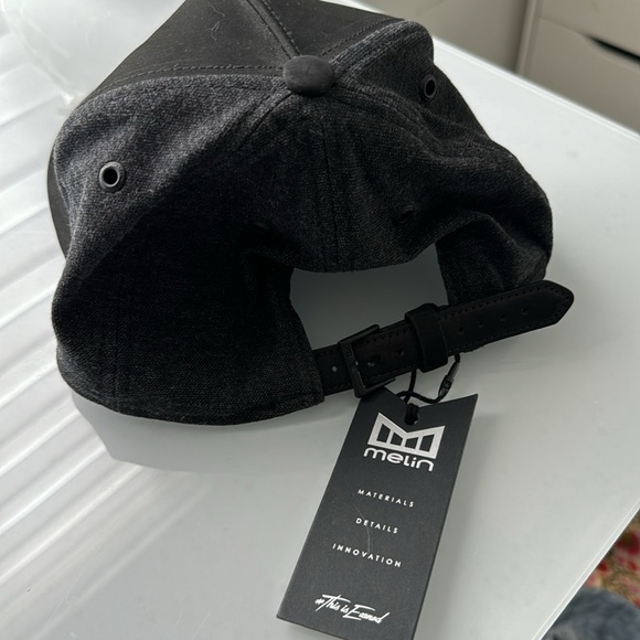 NWT Melin “The Icon” size CL - Picture 2 of 4